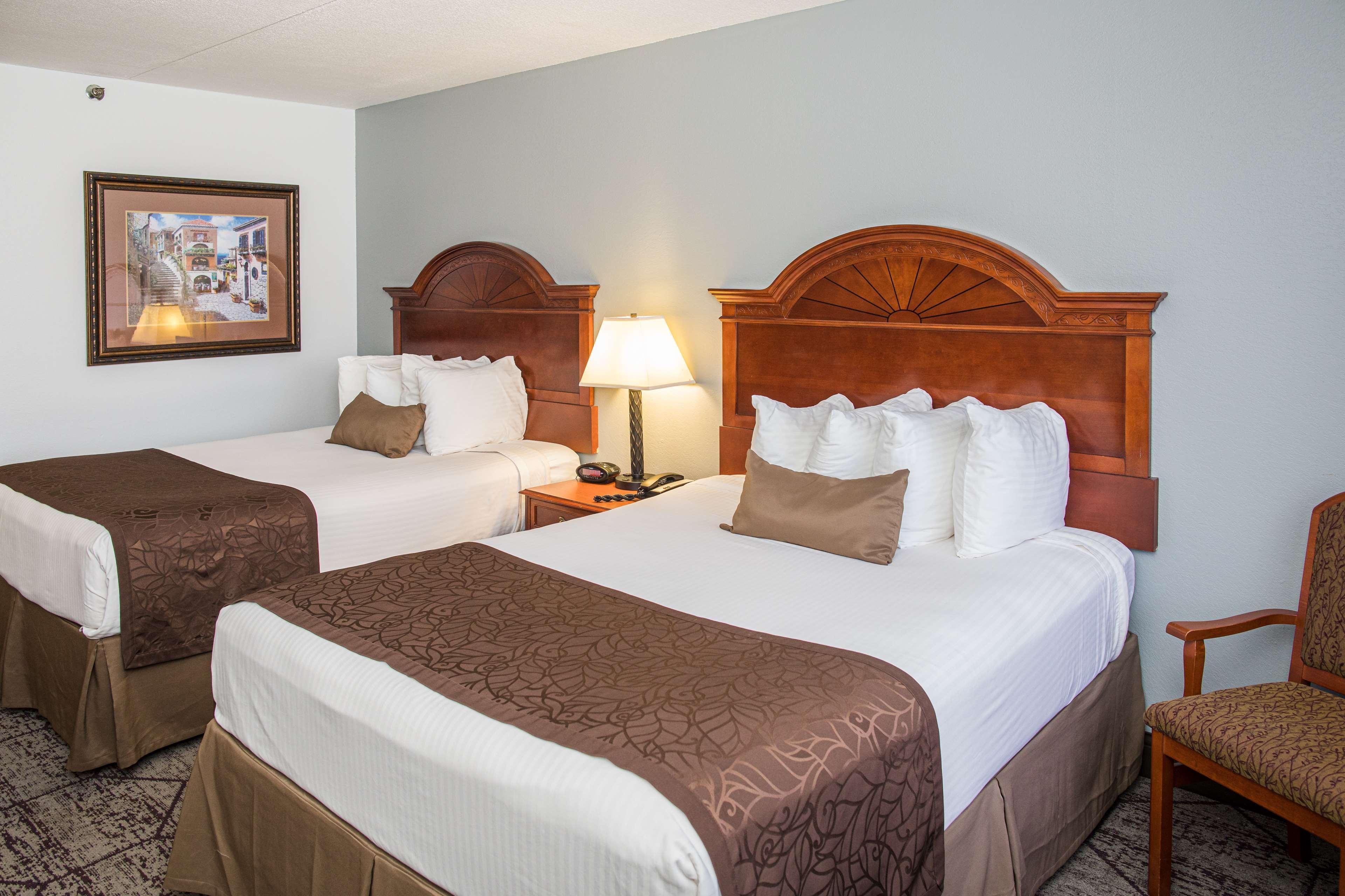 Best Western Plus Longbranch Hotel & Convention Center Cedar Rapids Dış mekan fotoğraf