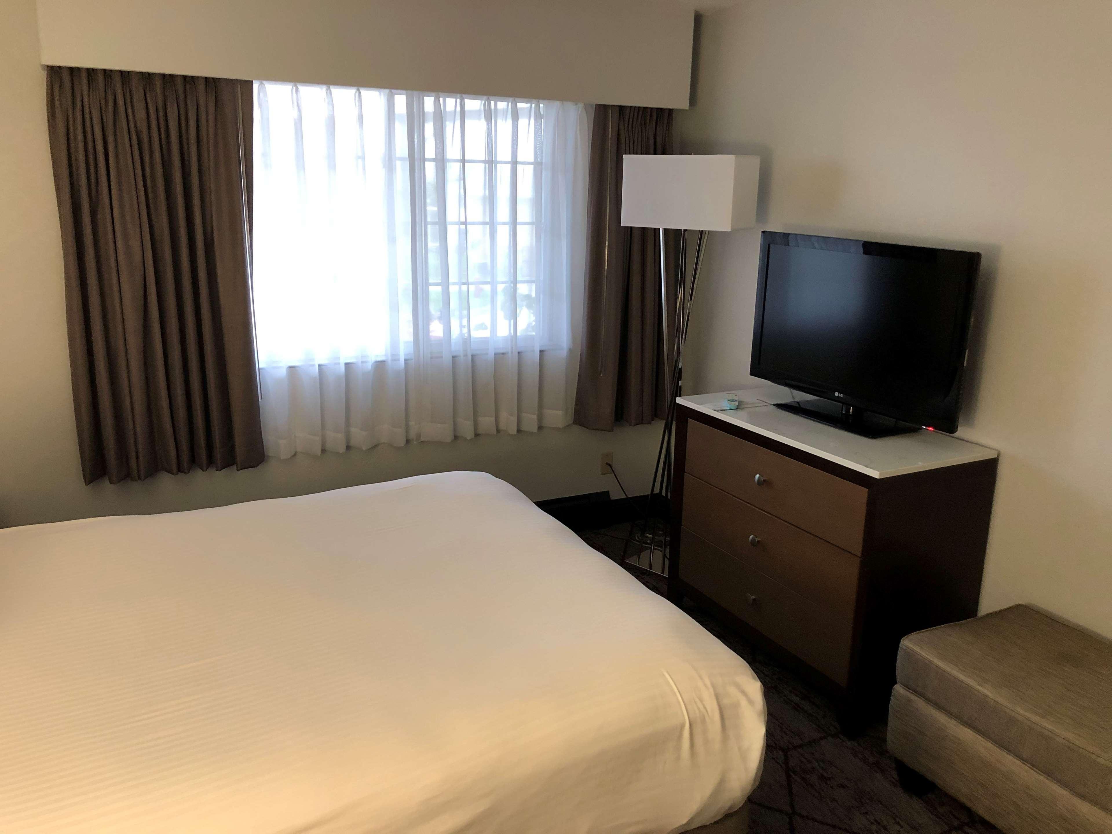 Best Western Plus Longbranch Hotel & Convention Center Cedar Rapids Dış mekan fotoğraf