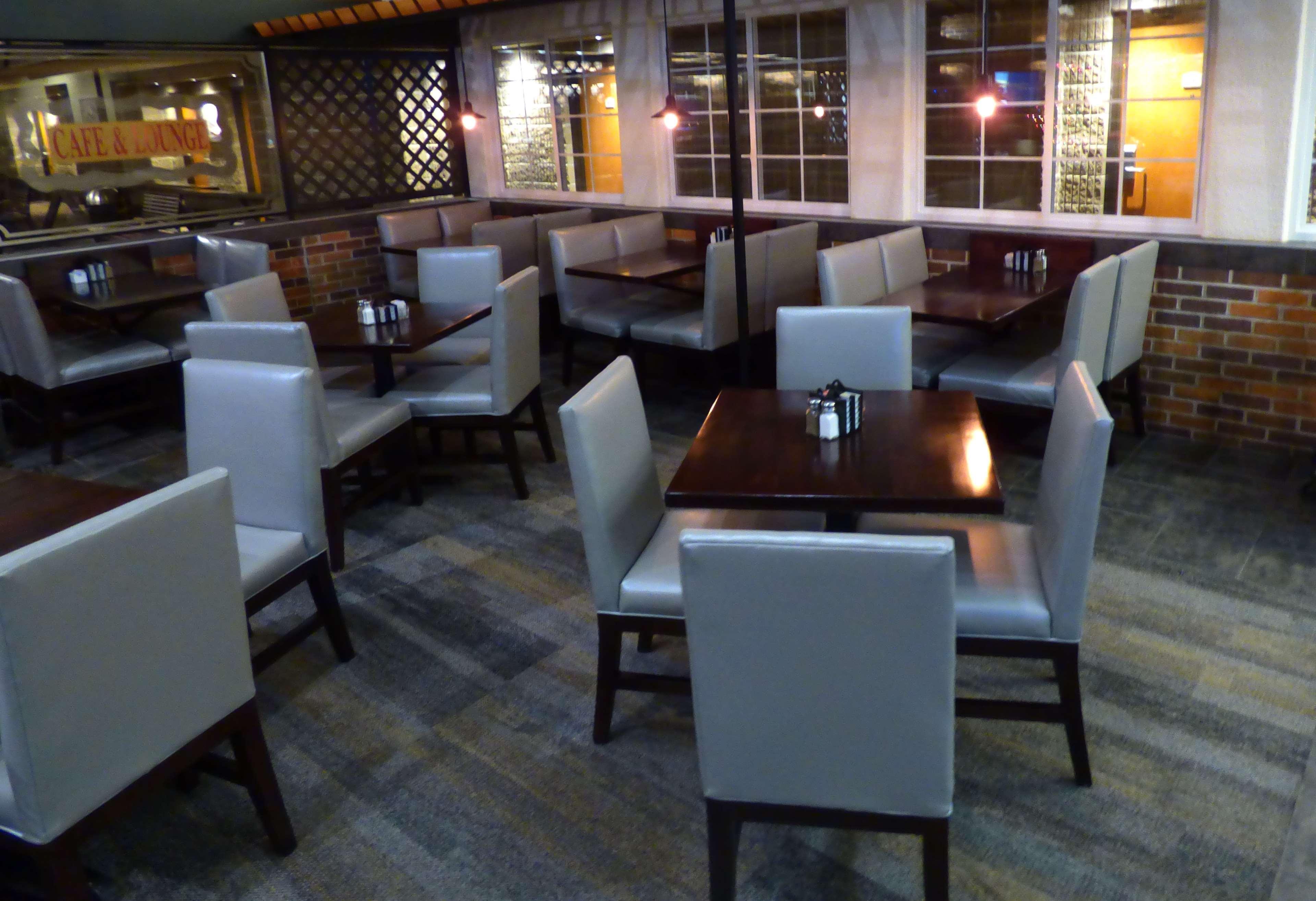 Best Western Plus Longbranch Hotel & Convention Center Cedar Rapids Dış mekan fotoğraf