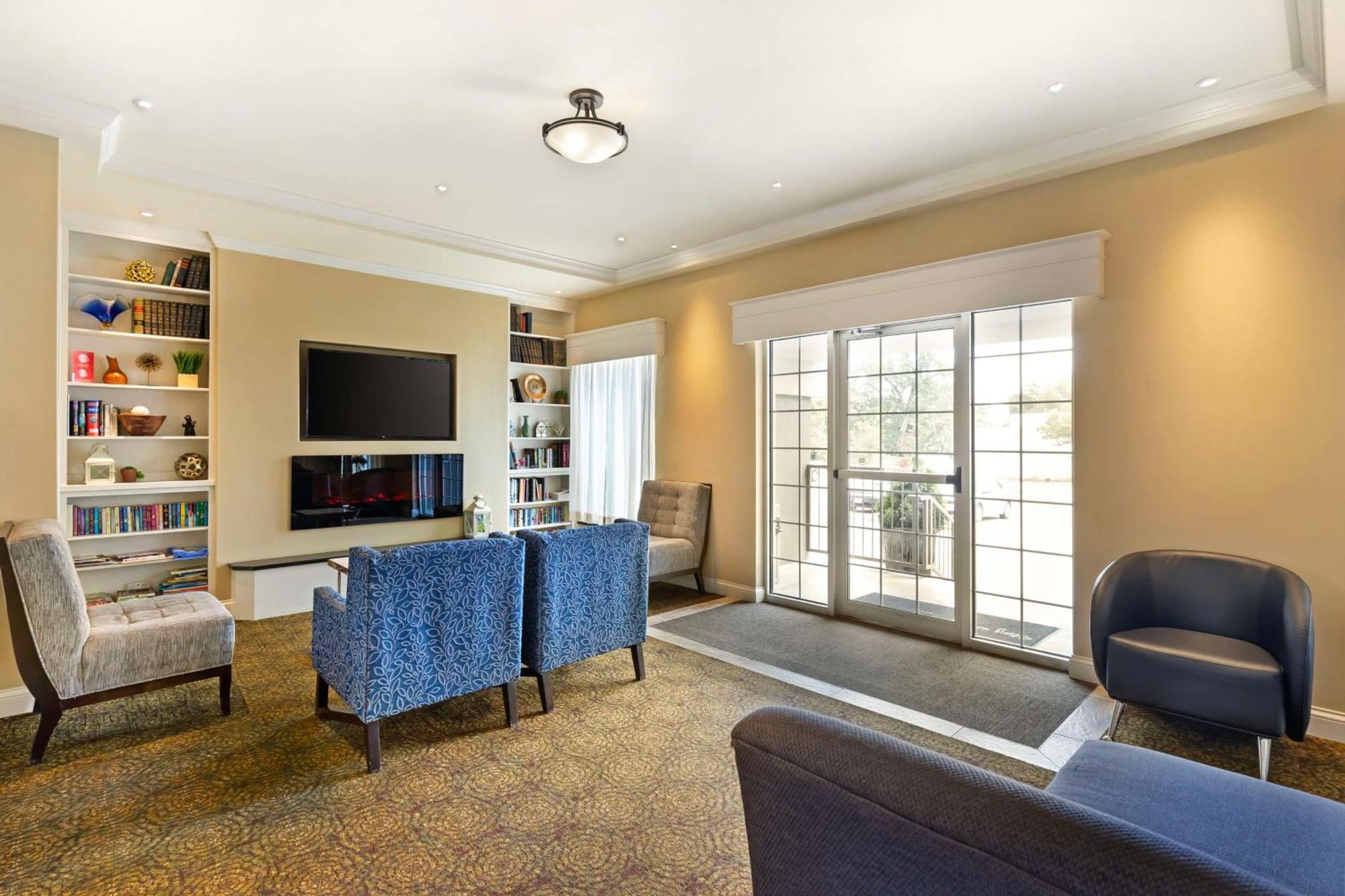 Best Western Plus Longbranch Hotel & Convention Center Cedar Rapids Dış mekan fotoğraf
